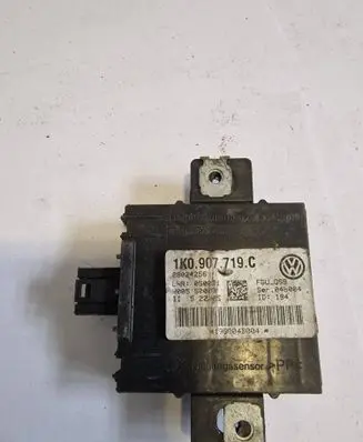 Audi A4 S4 B7 8E 8H Alarm control unit/module 1K0907719C