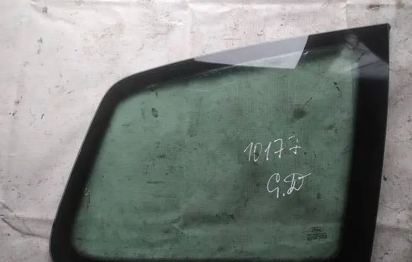 Ford Focus C-MAX Rear side window as2