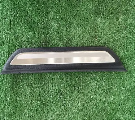 KIA Pro Cee'd III Rear sill trim cover 85887-J7000