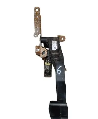 Ford Focus Clutch pedal EV617B633EB