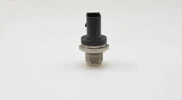 BMW 5 E60 E61 Fuel pressure sensor 0281002988