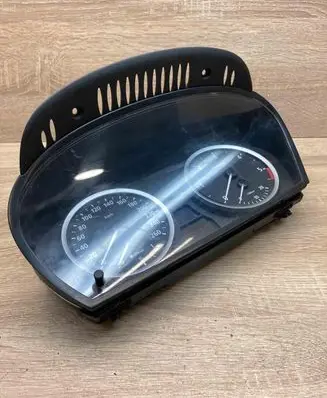 BMW 5 E60 E61 Speedometer (instrument cluster) 6945633 110080213 20151
