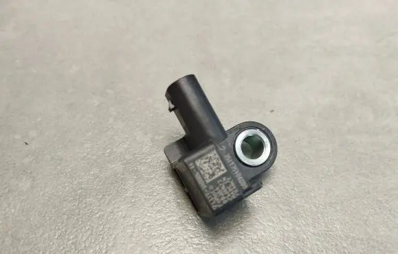 Volkswagen Amarok II Airbag deployment crash/impact sensor L1TT14B006A