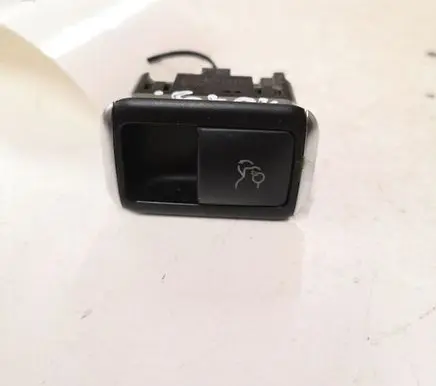 Tailgate opening switch