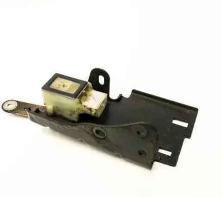 Maserati Ghibli Rear air suspension level height sensor 89089884