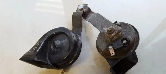 Nissan Primera Horn signal 011157