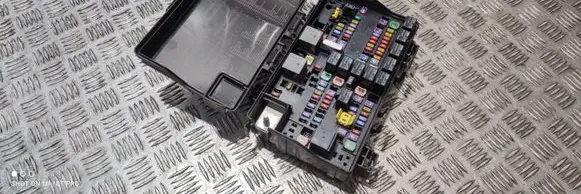 Dodge Durango Fuse module 68253444AC