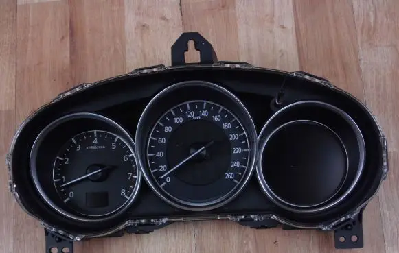 Mazda CX-5 II Speedometer (instrument cluster) TK4955430 KA162 KT174