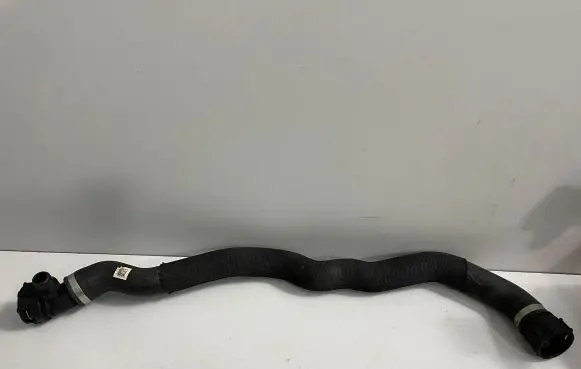 BMW 5 G30 G31 Engine coolant pipe/hose 8573233