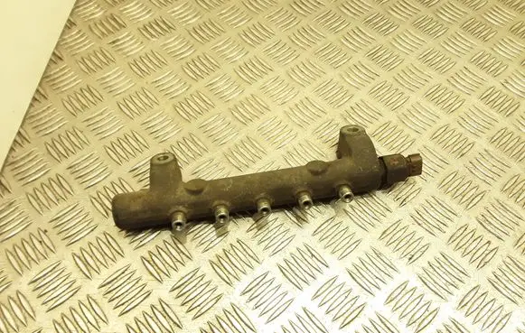 Nissan X-Trail T30 Fuel main line pipe