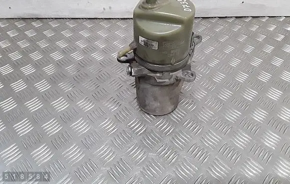 Volvo V50 Power steering pump 4n513k514dj