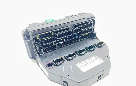 Mercedes-Benz C W204 Fuse module A2129008007 A2129024403 A2129020605