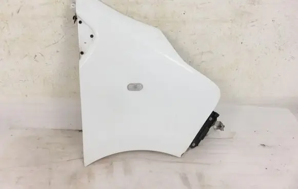 Opel Vivaro Fender 