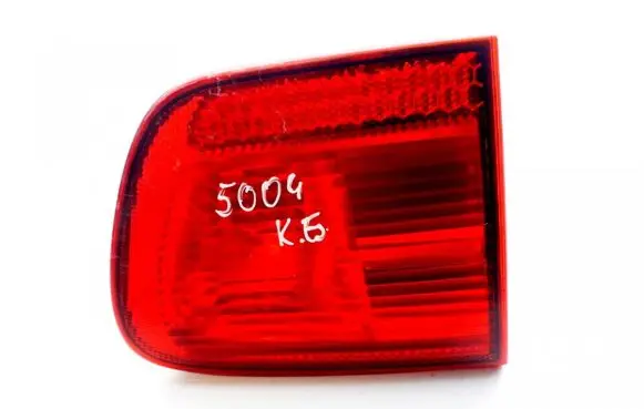 Tailgate rear/tail lights