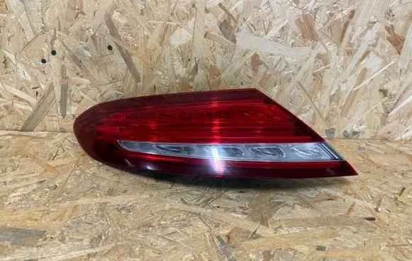 Mercedes-Benz C W205 Rear/tail lights A2059066505 80004544 2SD011786