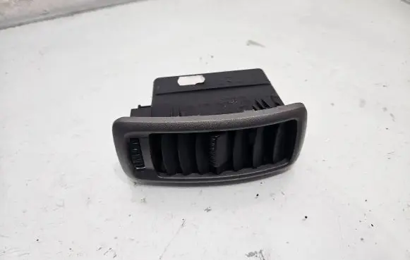 Opel Vivaro Dashboard side air vent grill/cover trim R6136S150