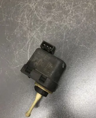 Audi A4 S4 B5 8D Headlight level adjustment motor 6K5941295