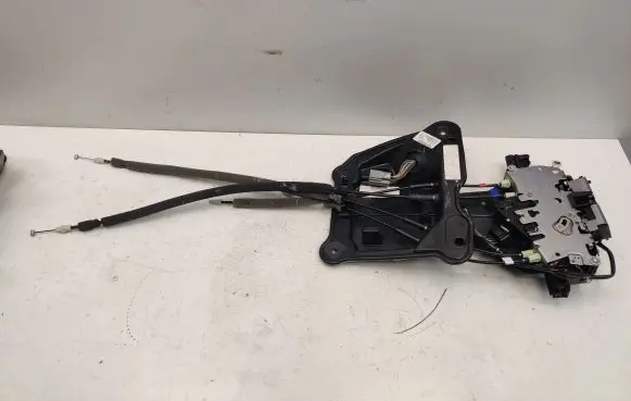 Chrysler Pacifica Sliding door lock 68234565AD