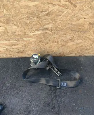 Ford Grand C-MAX Front seatbelt 615874800