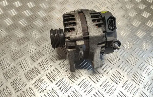 Hyundai ix35 Generator/alternator 373002A850