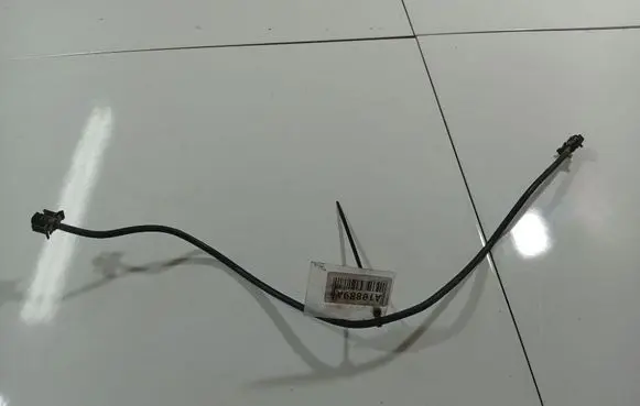 Peugeot 1007 Fuel line pipe 