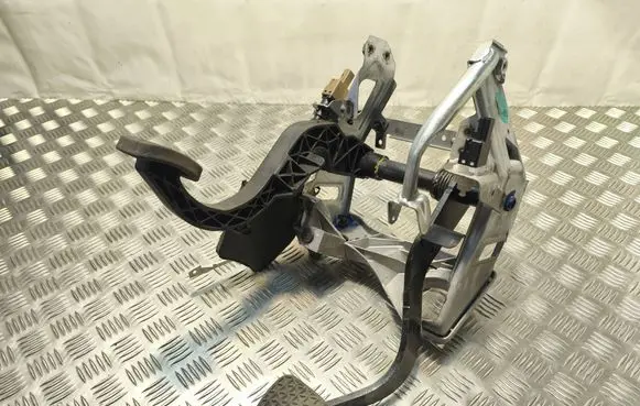 Fiat Croma Pedal assembly 3801940036