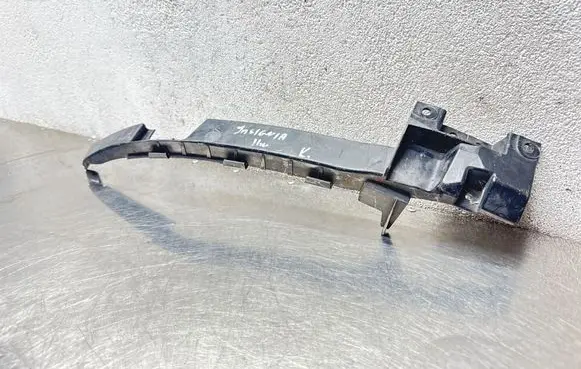 Opel Insignia A Headlight/headlamp mounting bracket 13250570