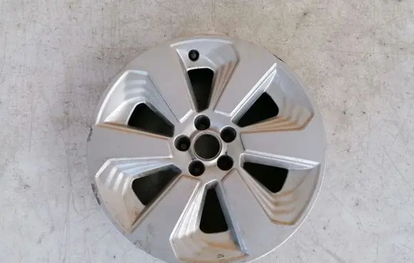 Subaru Forester SJ R17 alloy rim S04701