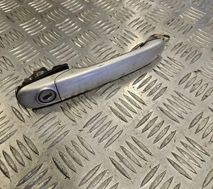 Volkswagen Polo III 6N 6N2 6NF Front door exterior handle