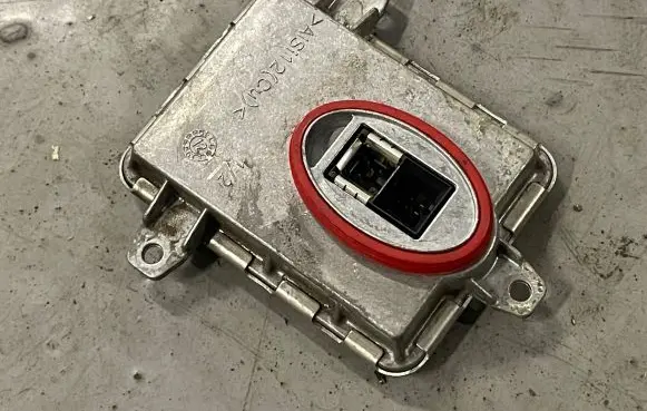 BMW X5 E70 Headlight ballast module Xenon 7356250 10EEG120224 130732946100