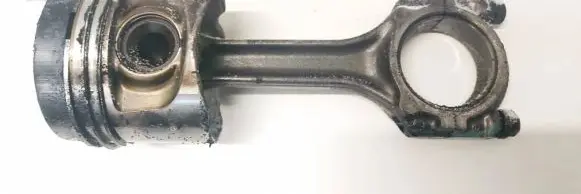 Chrysler Voyager Piston with connecting rod