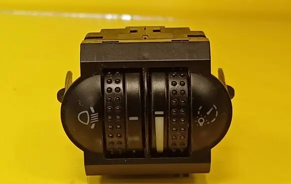 Volkswagen Golf IV Headlight level height control switch 3B0941333C