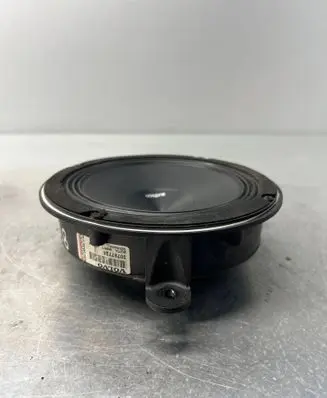Volvo XC70 Front door speaker 7011195