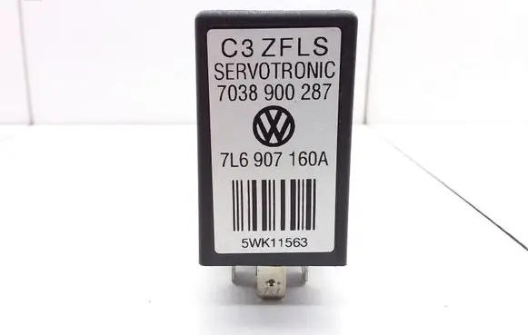 Volkswagen Touareg I Other relay 7L6907160A 7038900287