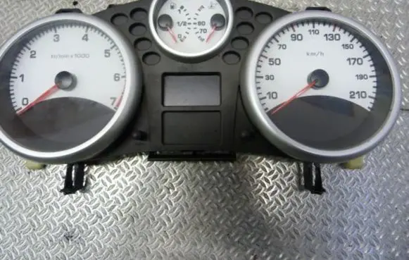 Peugeot 207 Speedometer (instrument cluster) 9666132380