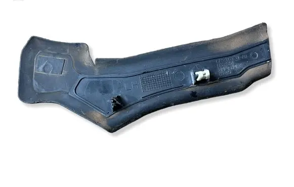 Dodge Charger Rear/tail light trim molding 68216131AB