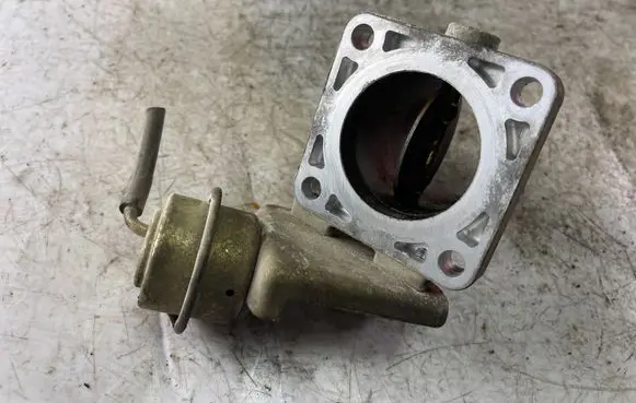 Nissan Navara D40 Engine shut-off valve 