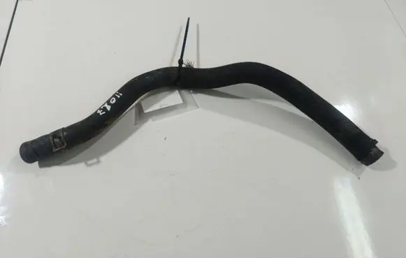 Nissan X-Trail T30 Engine coolant pipe/hose 