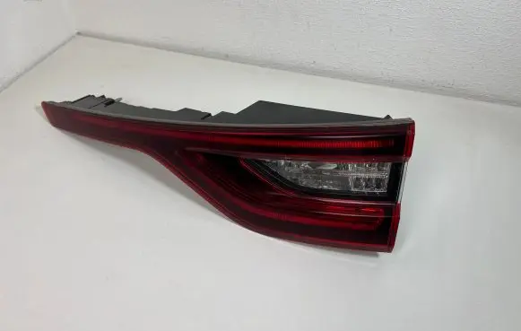 Renault Talisman Tailgate rear/tail lights