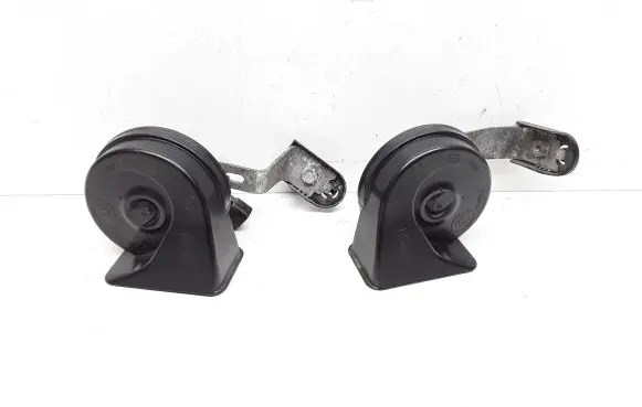Volvo S60 Horn signal 30796897 30796896