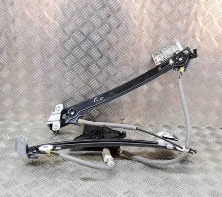Ford Mustang VI Front door electric window regulator C22251103