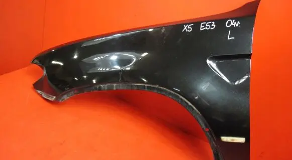 BMW X5 E53 Fender