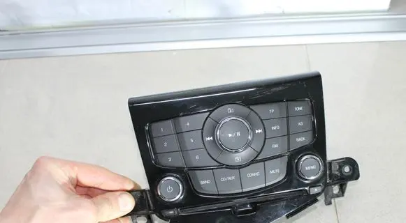 Chevrolet Cruze Head unit multimedia control 94563267 973267A011130597