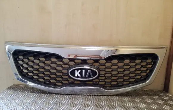KIA Sorento Front bumper upper radiator grill 863502P000