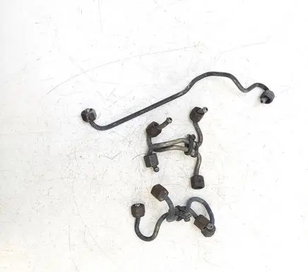 Fuel injector supply line/pipe