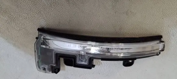 Land Rover Evoque II Mirror indicator light 232211
