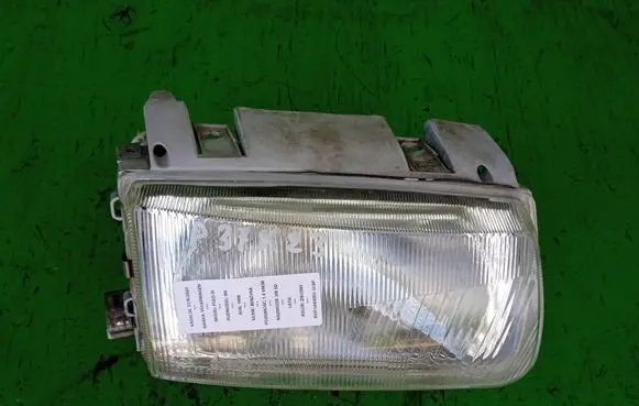 Volkswagen Polo III 6N 6N2 6NF Headlight/headlamp
