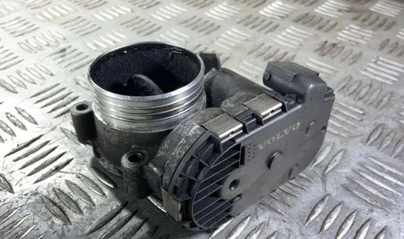 Volvo XC90 Throttle valve 8692720