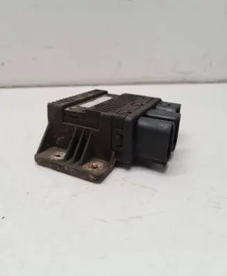 Volkswagen Transporter - Caravelle T5 Coolant fan relay 898096000 7H919506D