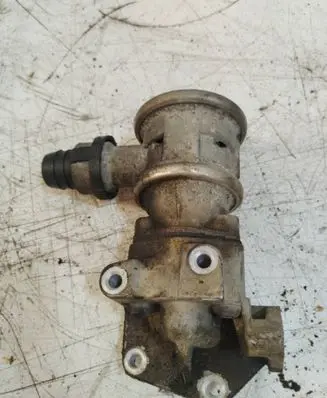Volkswagen Touran I Oil pump 4040764670